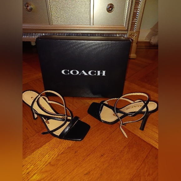 Coach KALI LEATHER HEELS - Picture 2 of 4